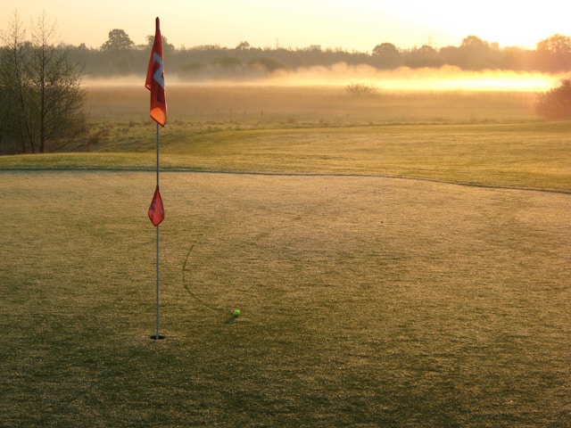 Quels sont les parcours de golf à ne pas manquer autour du globe ?